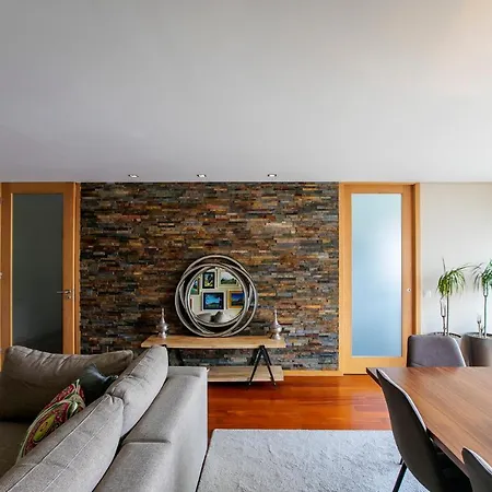 Comfy Luxury Apartment